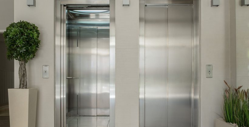 ¿Atrapado en un elevador?